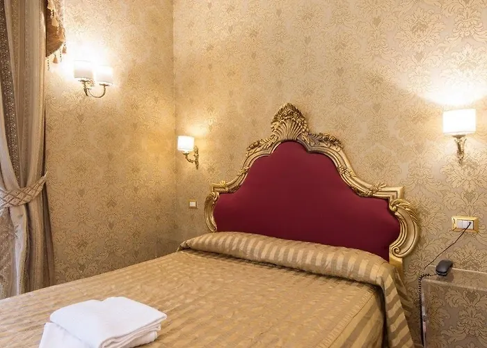 Domus Colosseo Boutique Hotel Ξενοδοχείο 3*