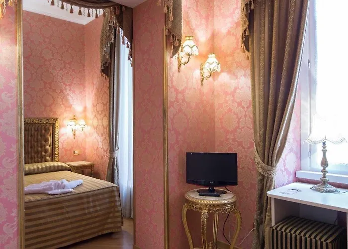 Domus Colosseo Boutique Hotel 3*