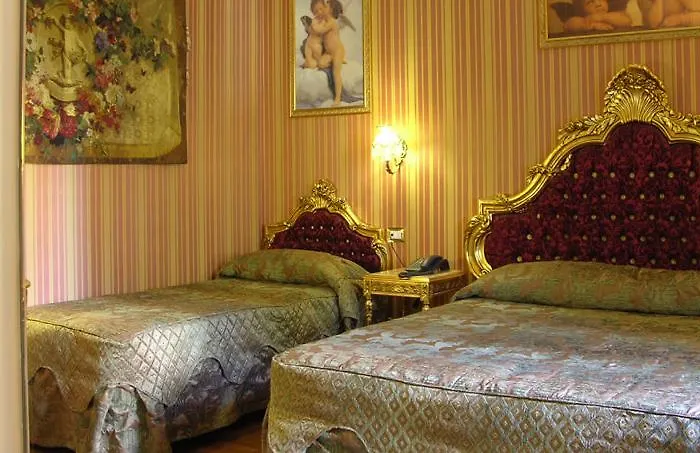 Domus Colosseo Boutique Hotel 3*